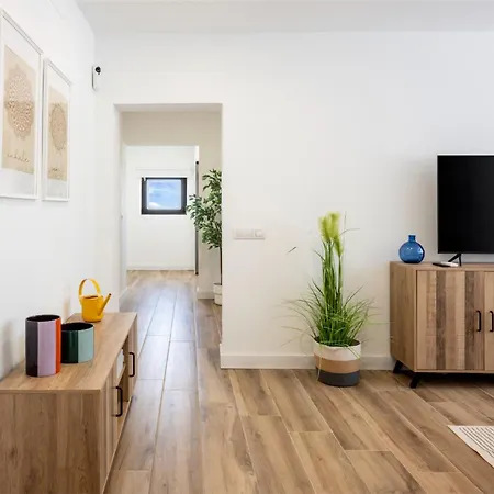 Newly Refurbished בית נופש